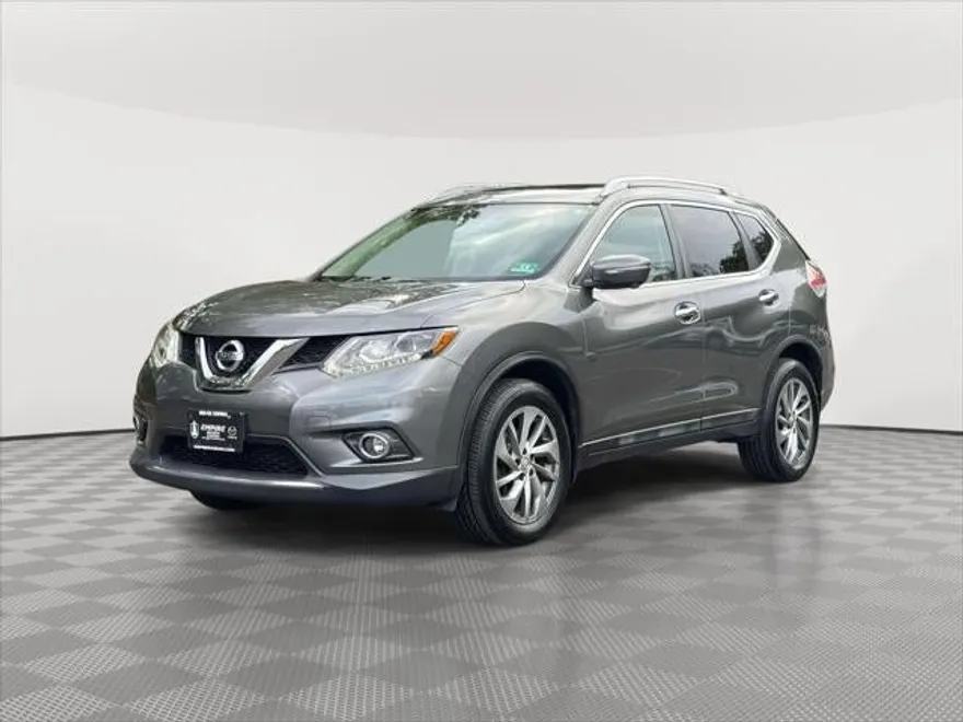 2015 Nissan Rogue SL photo 1