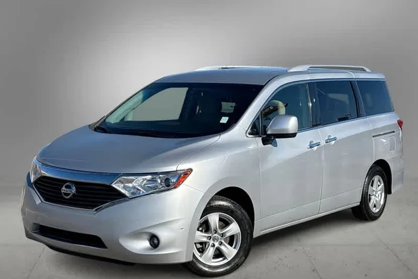 2017 Nissan Quest SV photo 1