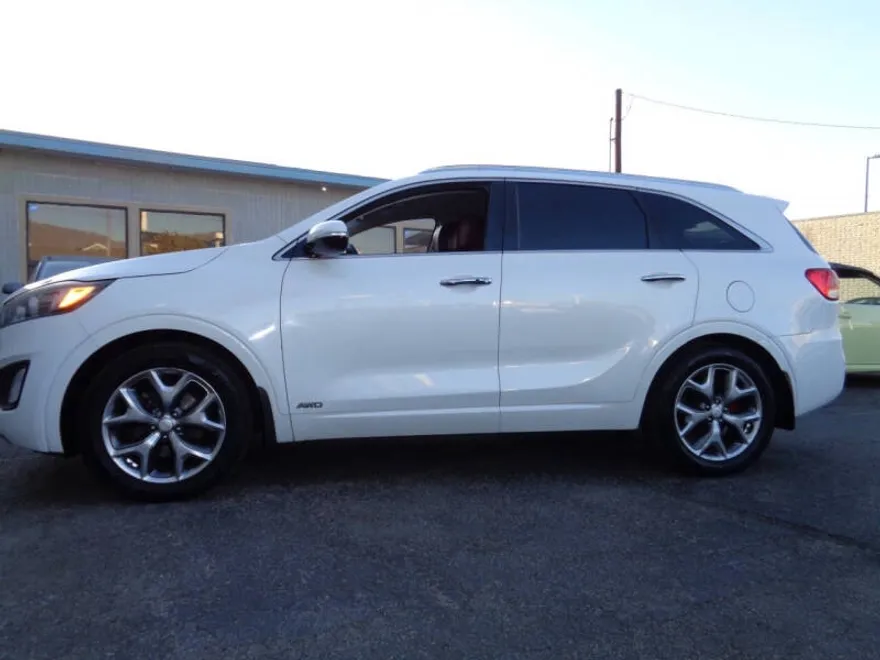 2017 Kia Sorento SX V6 photo 1