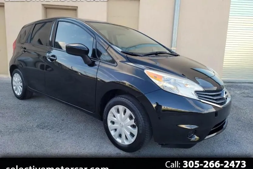 2015 Nissan Versa Note SL photo 1