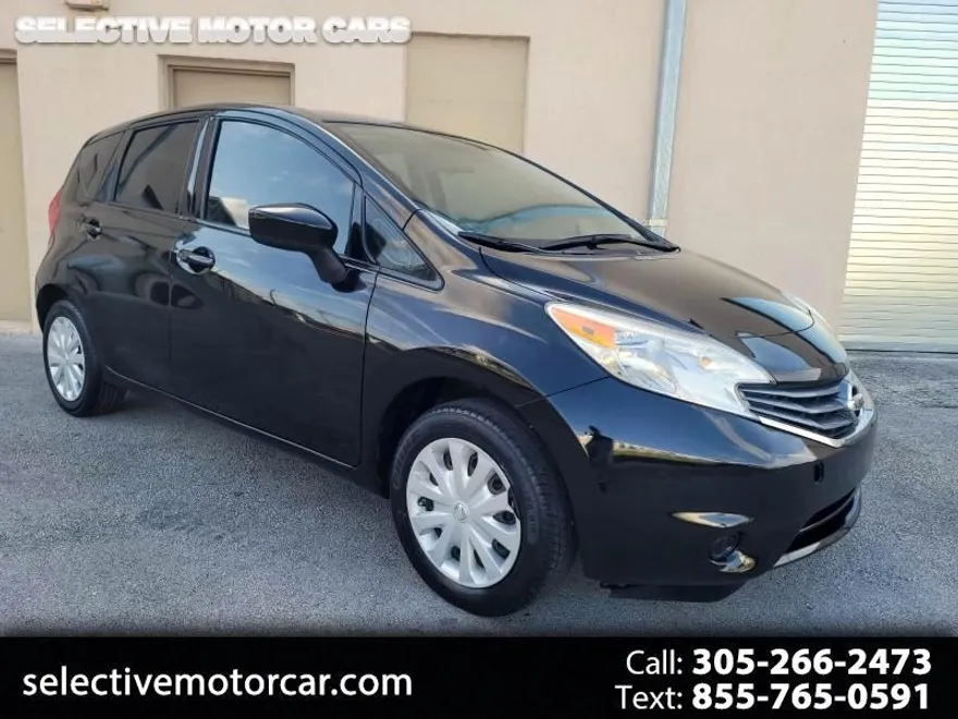 2015 Nissan Versa Note SL photo 1