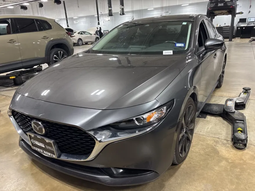 2021 Mazda Mazda3 Preferred photo 1