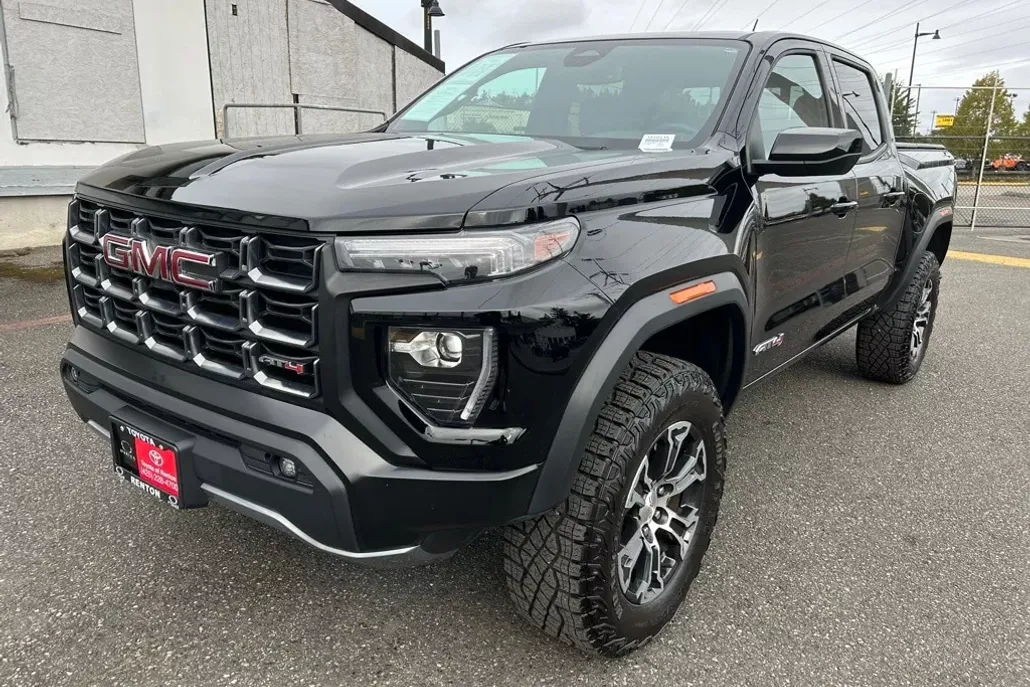 2023 Gmc Canyon AT4 photo 1