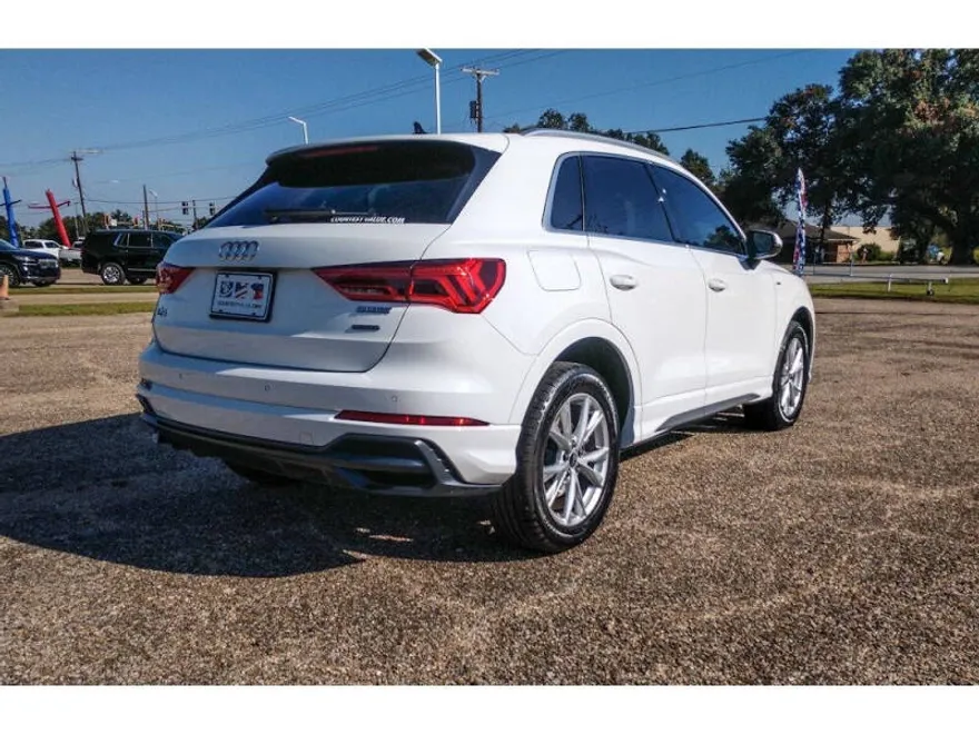 2021 Audi Q3 S line Premium 45 TFSI photo 1