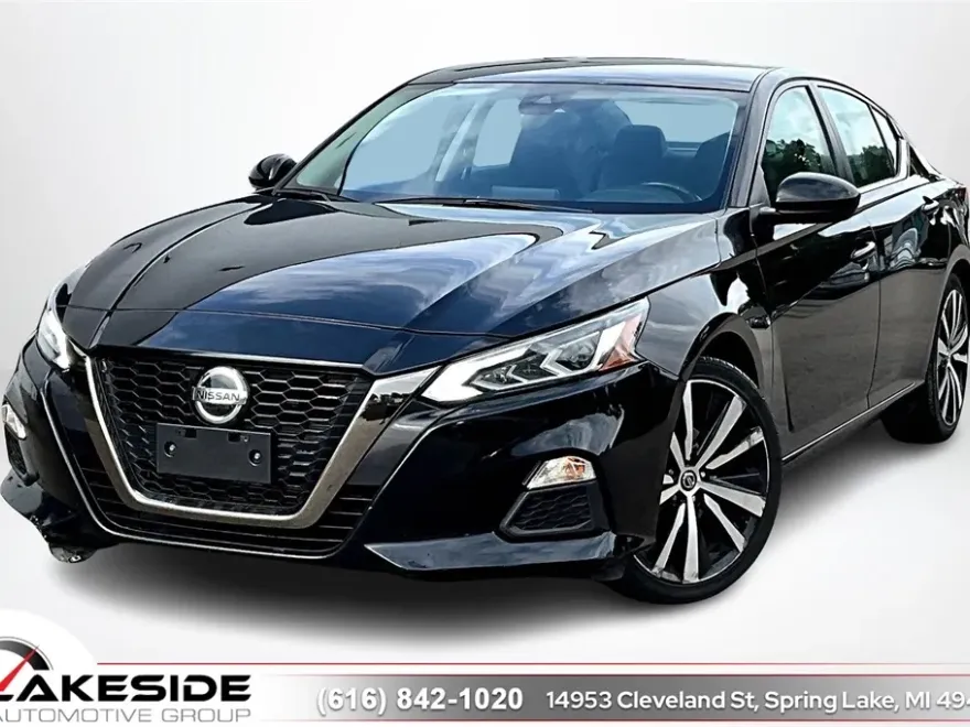 2022 Nissan Altima 2.5 SR photo 1