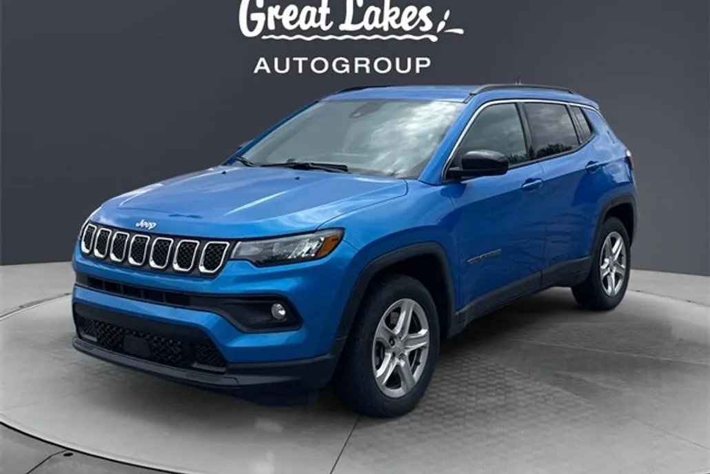 2023 Jeep Compass Latitude photo 1