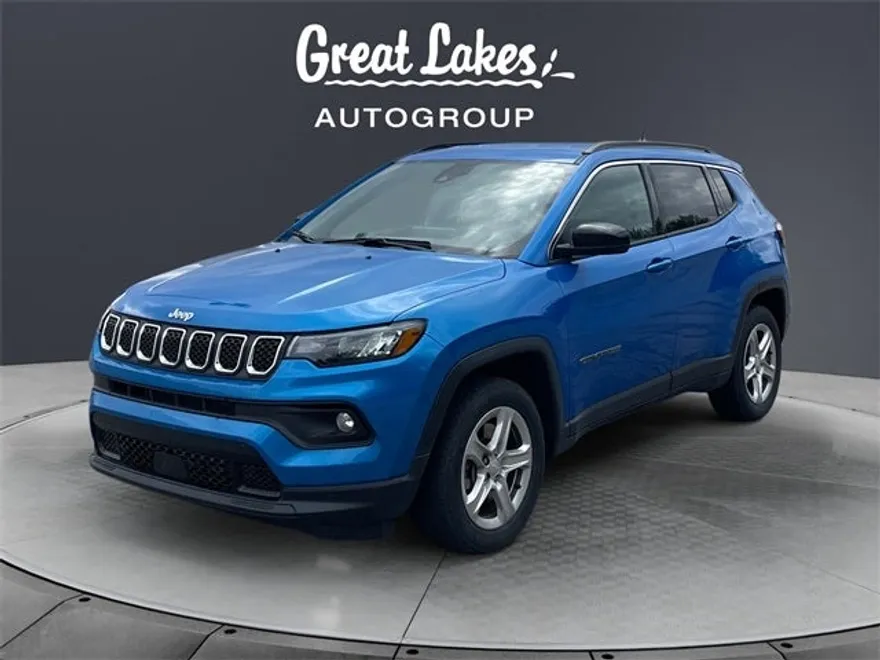 2023 Jeep Compass Latitude photo 1