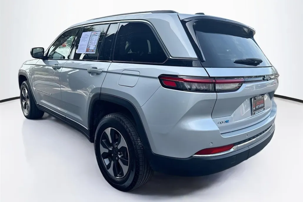 2023 Jeep Grand Cherokee 4xe photo 1