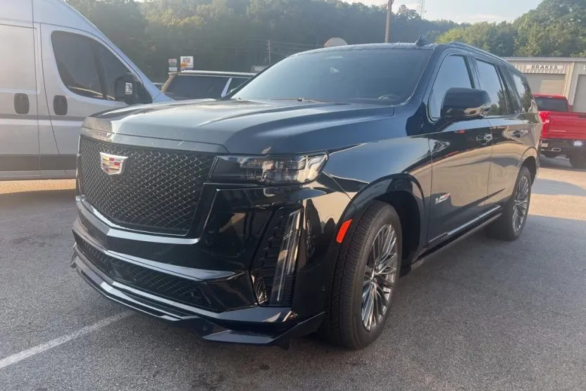 2023 Cadillac Escalade photo 1