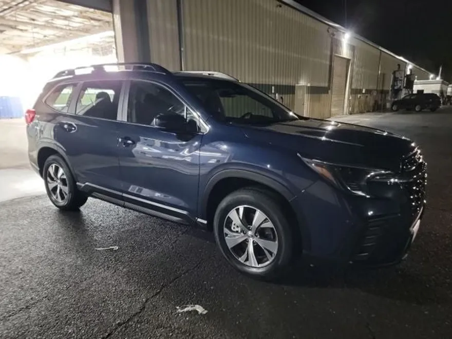 2024 Subaru Ascent Premium photo 1