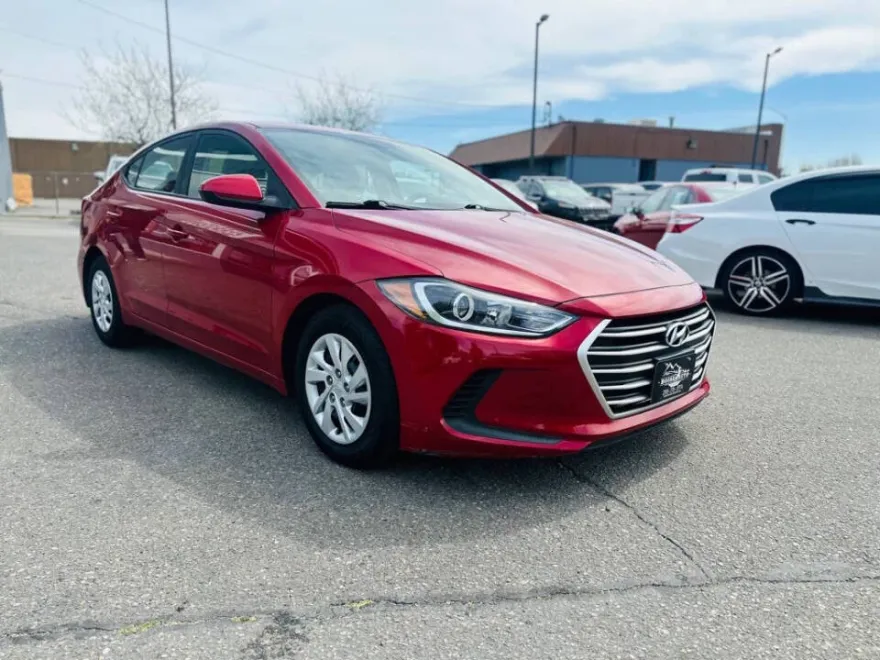 2017 Hyundai Elantra SE photo 1