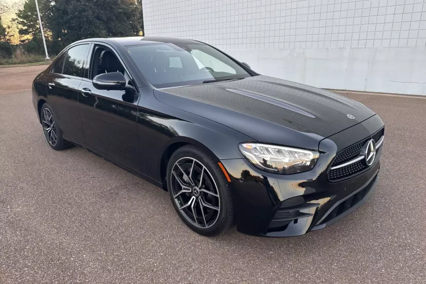 2022 Mercedes Benz E 350 photo 1