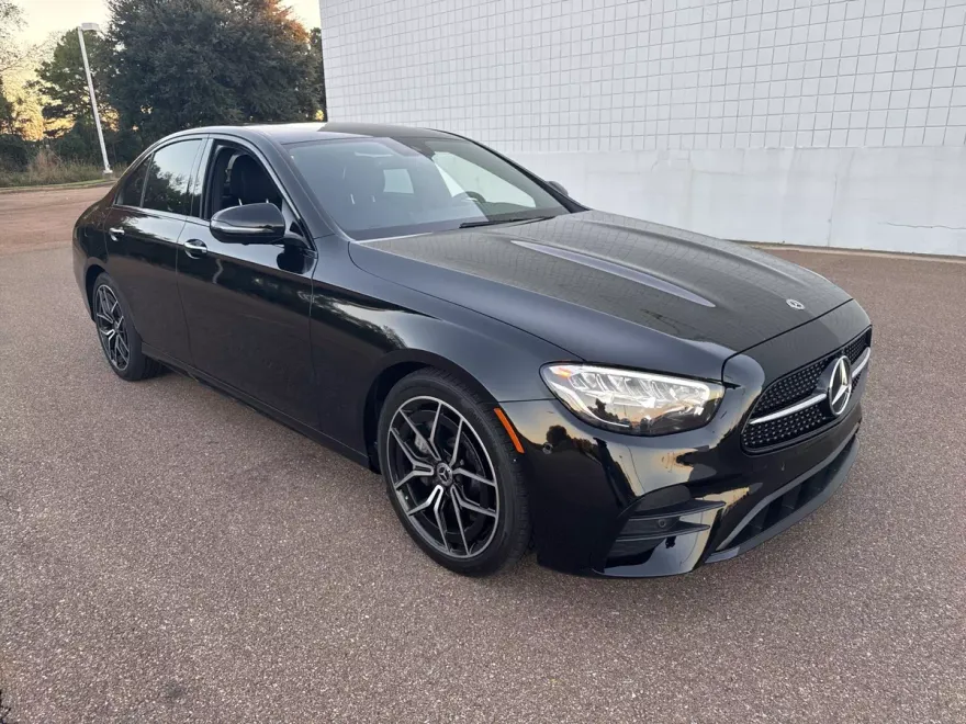 2022 Mercedes Benz E 350 photo 1