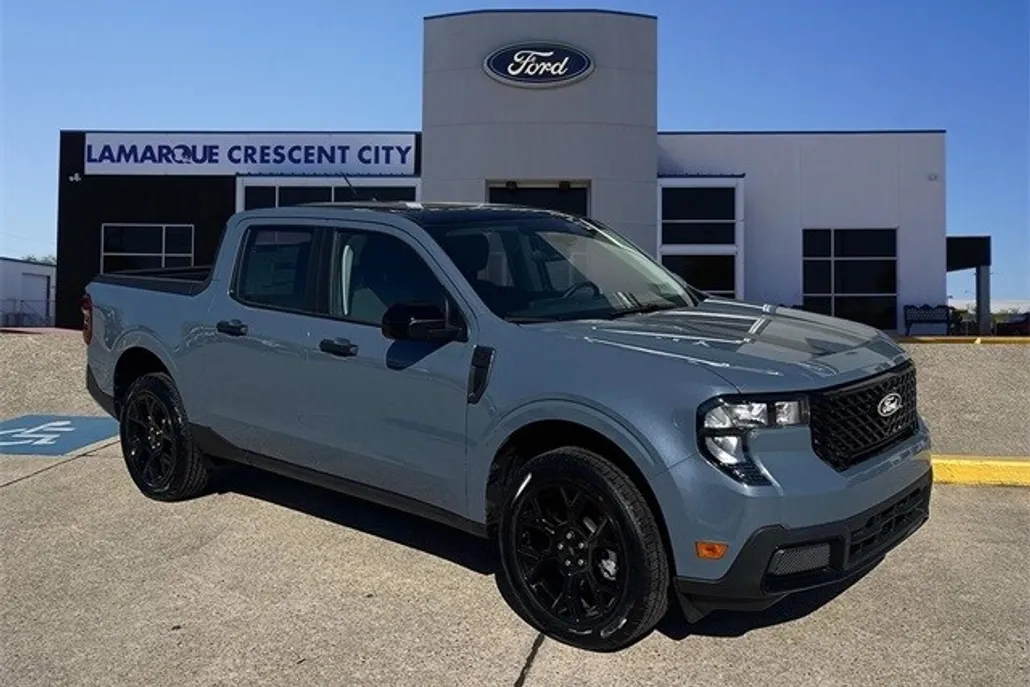 2025 Ford Maverick XLT photo 1