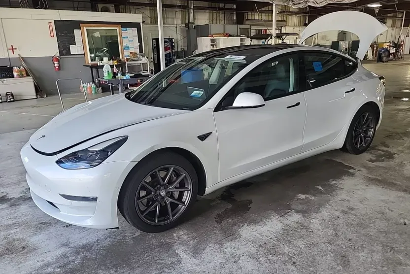 2021 Tesla Model 3 Standard Range photo 1