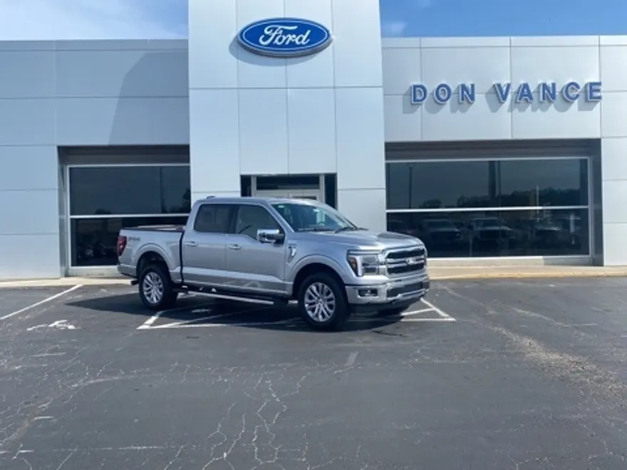 2025 Ford F-150 Lariat photo 1
