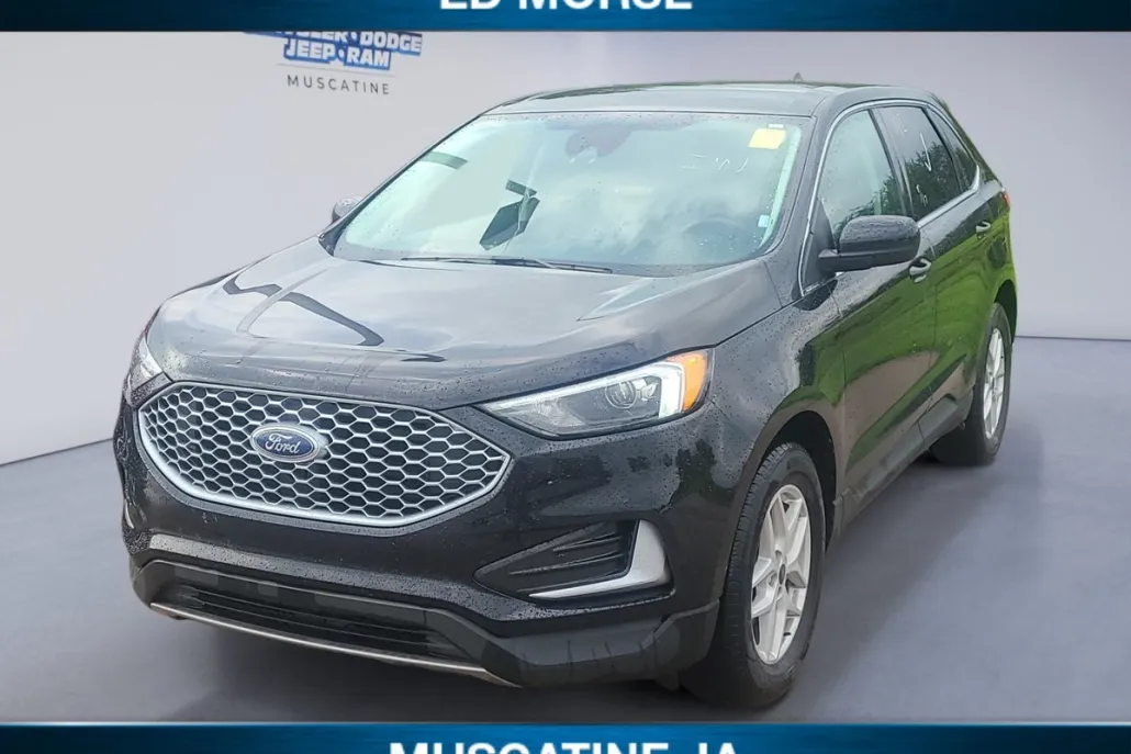 2023 Ford Edge SEL photo 1