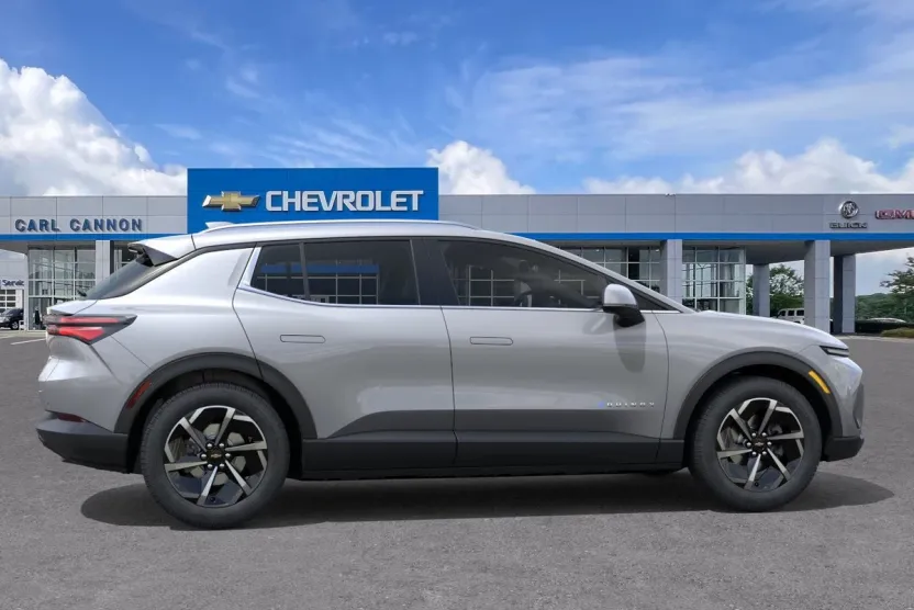 2026 Chevrolet Equinox LT photo 1
