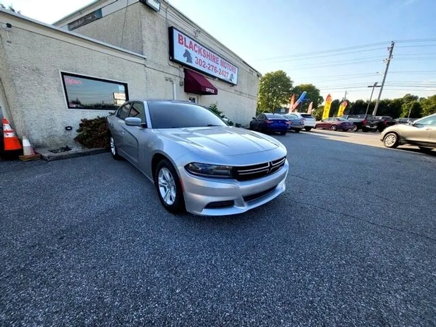 2015 Dodge Charger SE photo 1