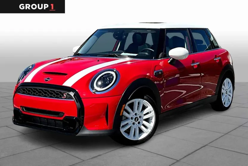 2022 Mini Cooper 4 Door Hardtop S photo 1