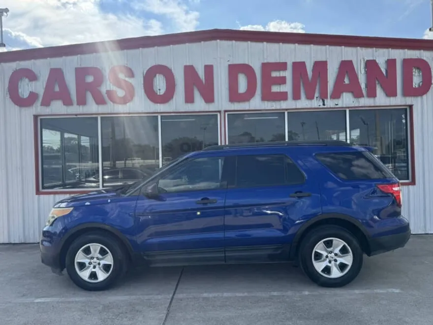 2013 Ford Explorer Base photo 1