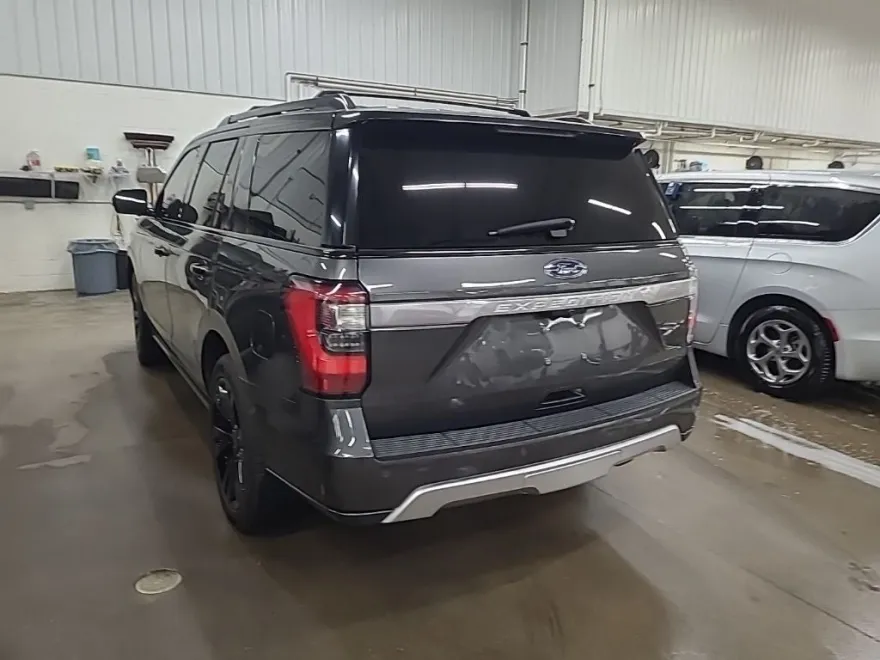 2021 Ford Expedition Platinum photo 1