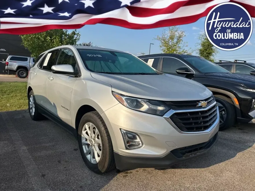 2018 Chevrolet Equinox LT photo 1