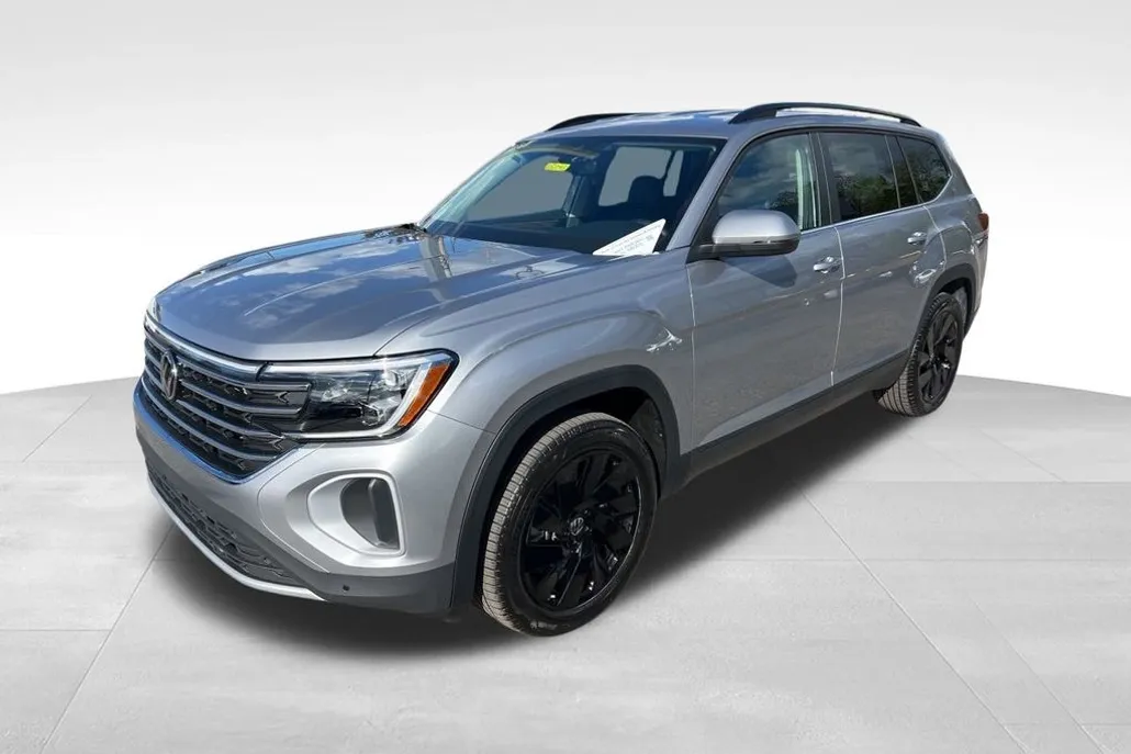 2026 Volkswagen Atlas SE Technology photo 1