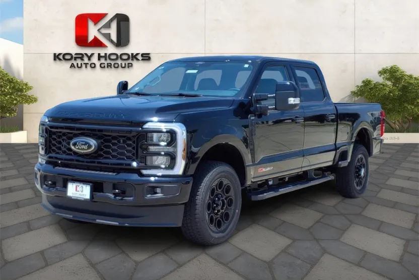2025 Ford F-250 Lariat photo 1