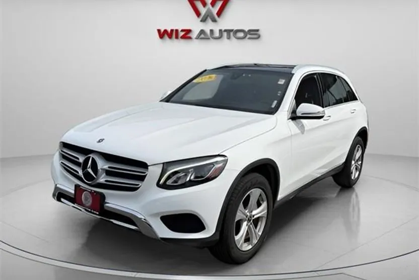 2018 Mercedes Benz GLC 300 4MATIC photo 1