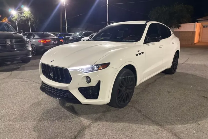2022 Maserati Levante Base GT photo 1