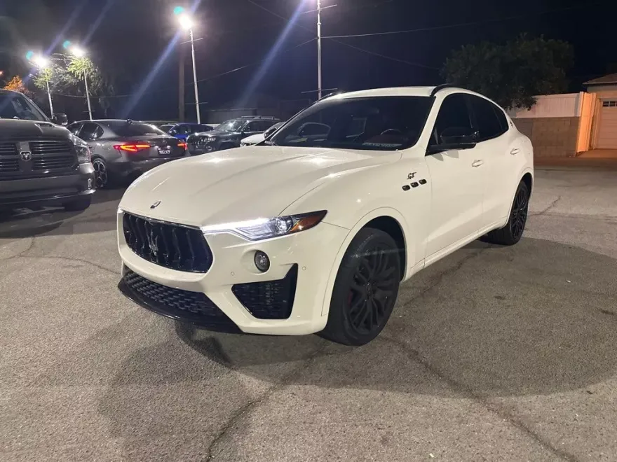 2022 Maserati Levante Base GT photo 1