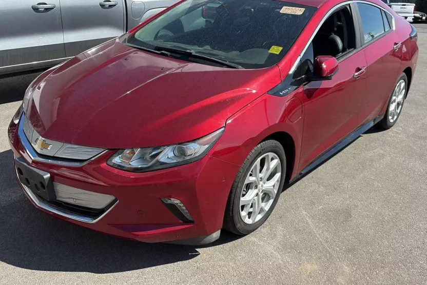 2018 Chevrolet Volt Premier photo 1