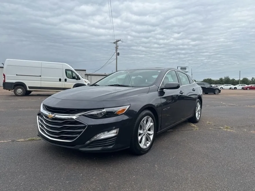 2023 Chevrolet Malibu 1LT photo 1