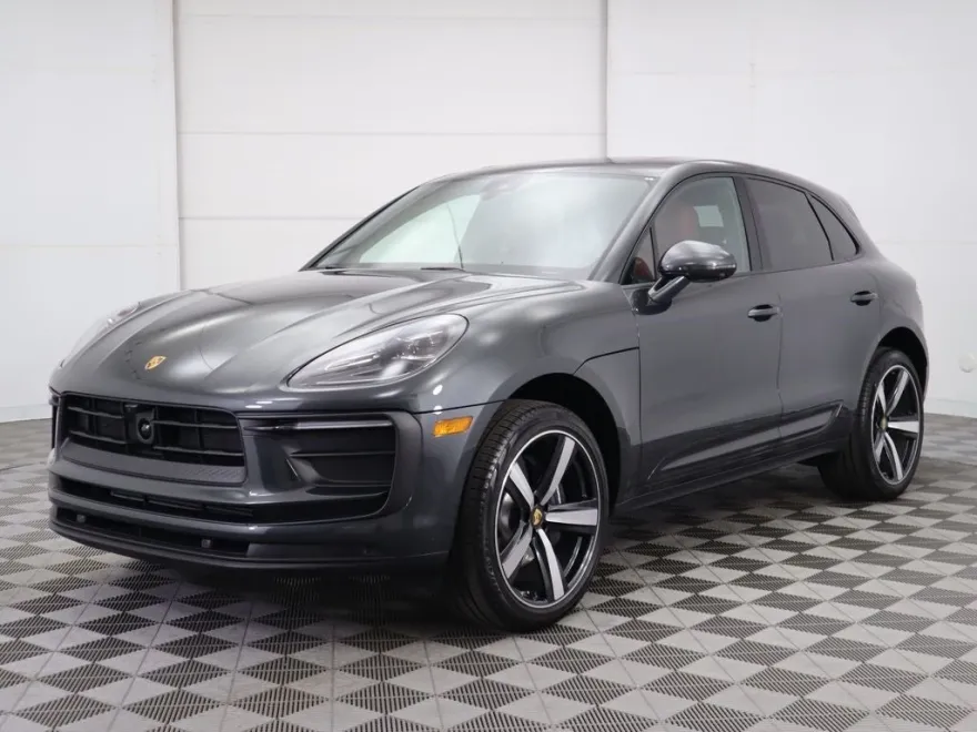 2025 Porsche Macan Base photo 1