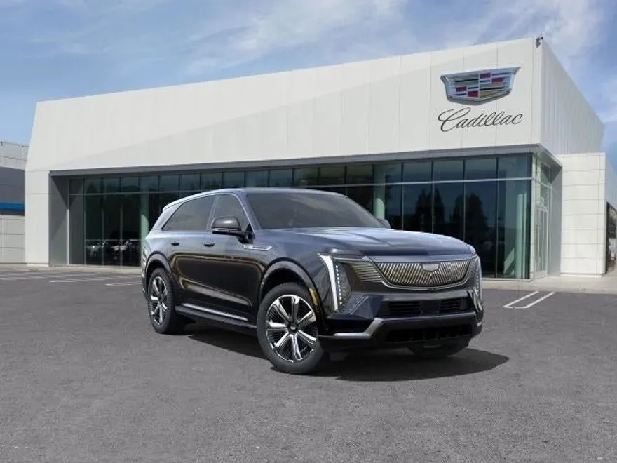 2025 Cadillac Escalade IQ Luxury photo 1