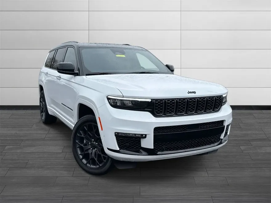 2025 Jeep Grand Cherokee L Summit photo 2