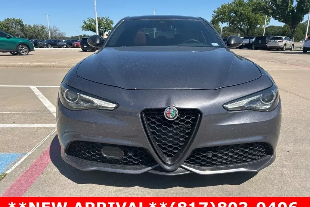 2020 Alfa Romeo Giulia Base photo 1
