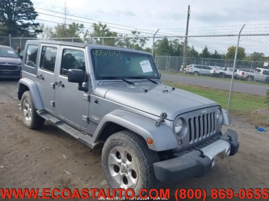 2015 Jeep Wrangler Unlimited Sahara photo 1