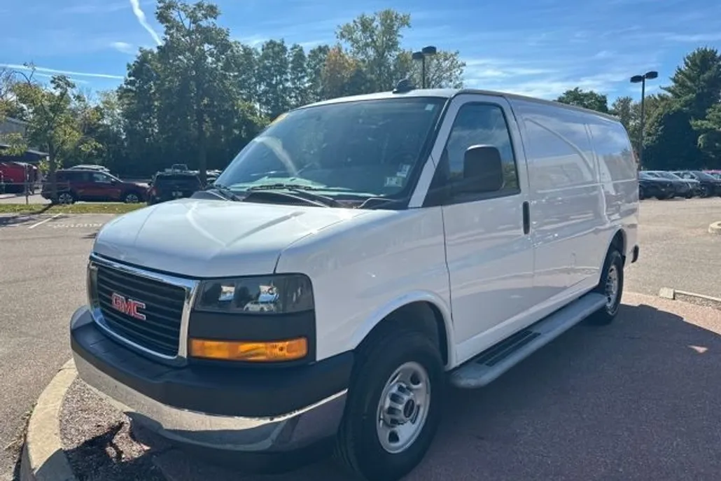 2023 Gmc Savana 2500 Cargo photo 1
