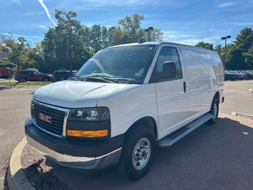 2023 Gmc Savana 2500 Cargo photo 1