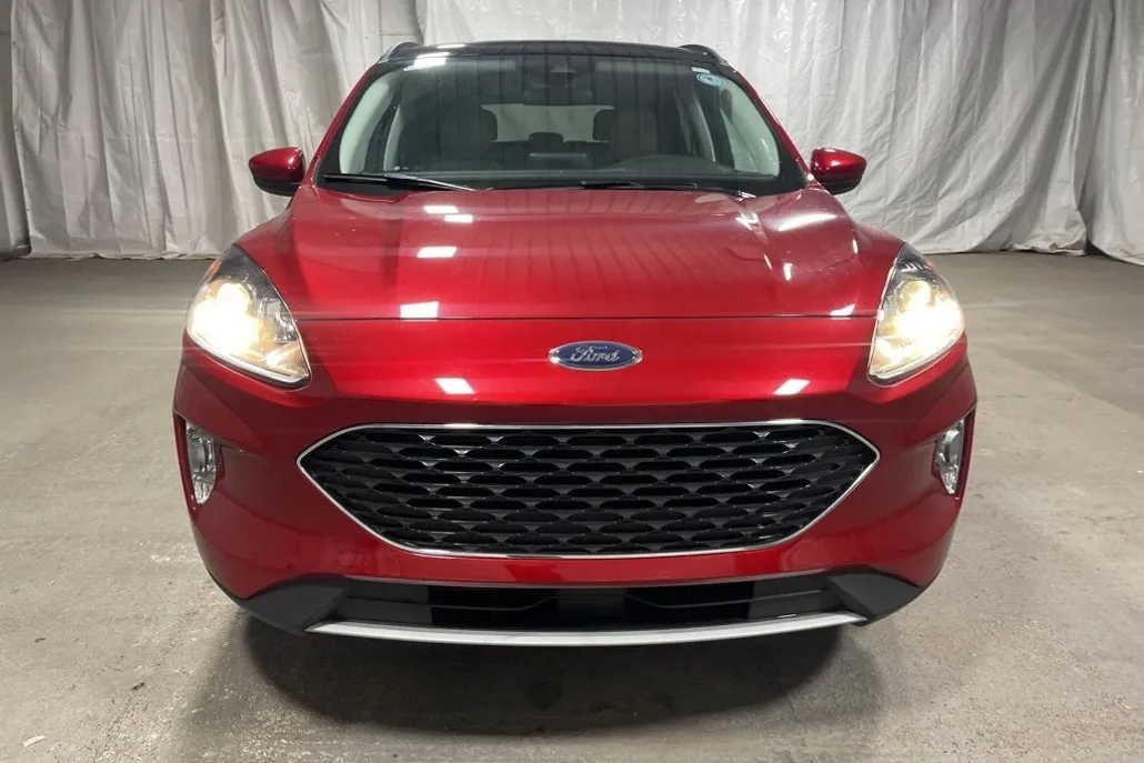 2022 Ford Escape SEL photo 1