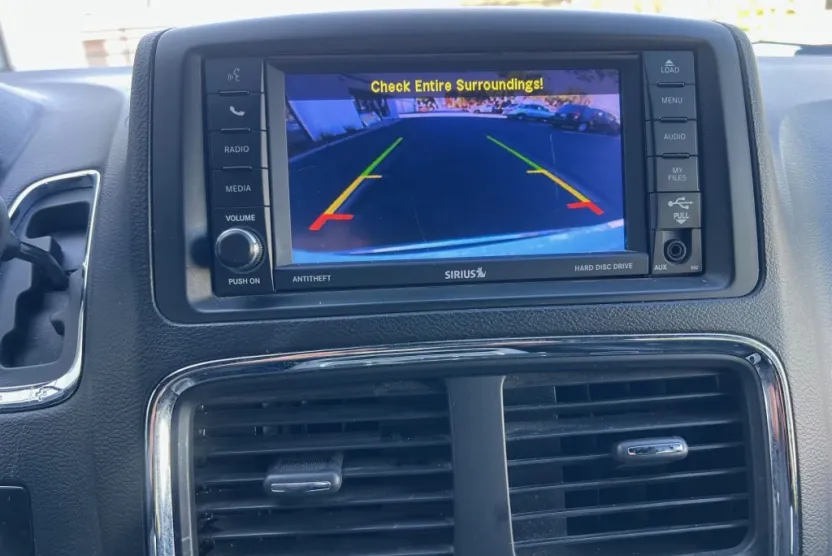 2020 Dodge Grand Caravan SXT photo 1