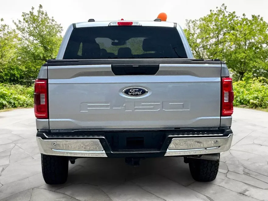 2023 Ford F-150 XLT photo 1