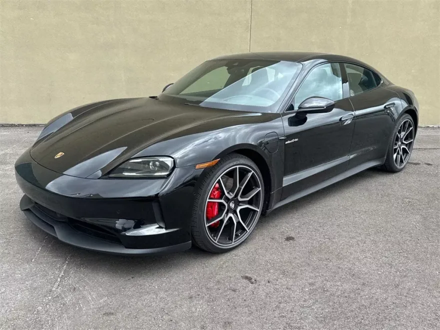 2025 Porsche Taycan 4S photo 1