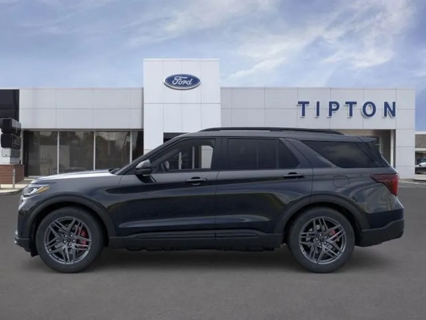 2025 Ford Explorer ST photo 1