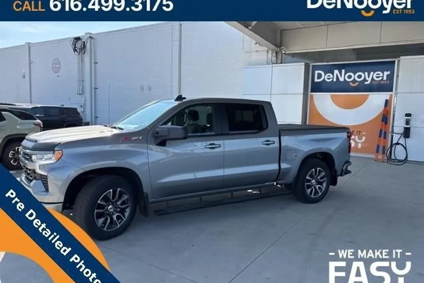 2023 Chevrolet Silverado 1500 RST photo 1