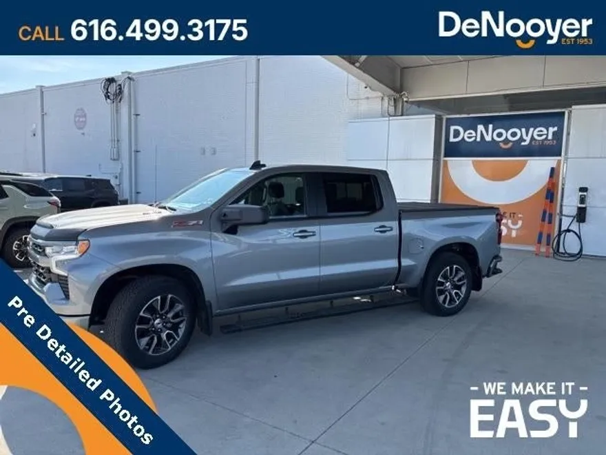 2023 Chevrolet Silverado 1500 RST photo 1