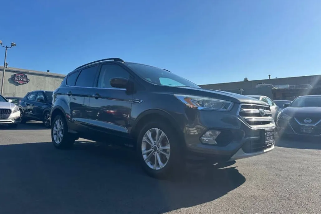 2017 Ford Escape SE photo 1