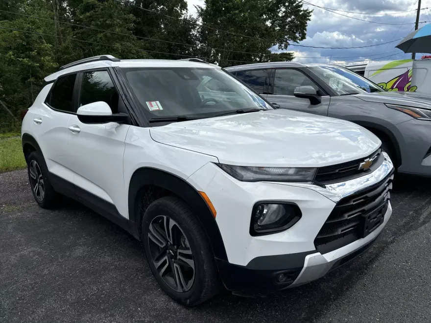 2023 Chevrolet Trailblazer LT photo 1